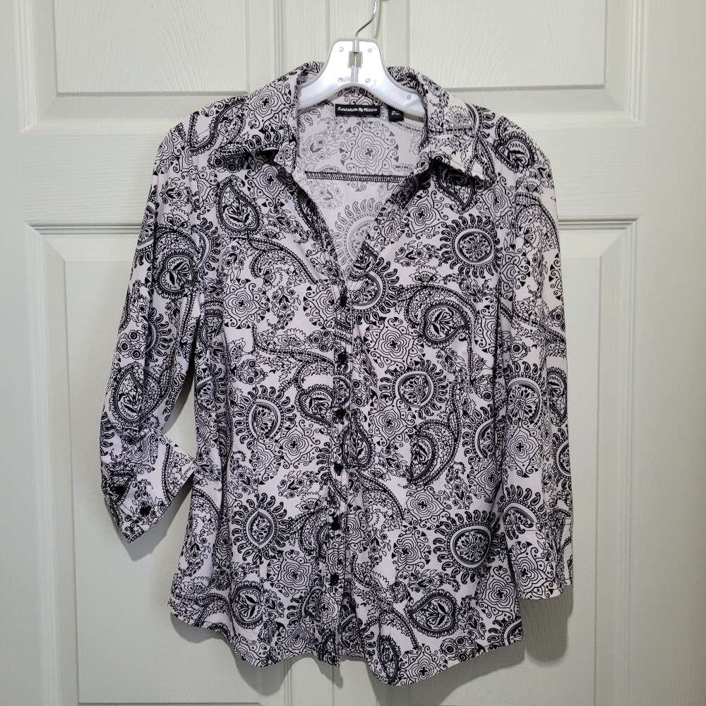 Essentials by Milano Black and White 3/4 Sleeve Button Down Shirt